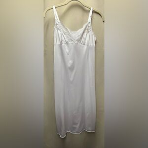 Vassarette Vintage Full Slip Size 34 White  Nylon Lace Lingerie